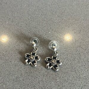 Brighton flower earrings